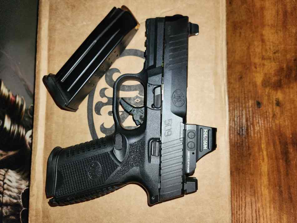 FN 509 MIDSIZE MRD+HOLOSUN 507C X2 TRADE or SELL