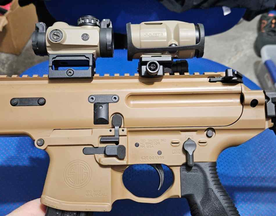 Sig MPX Copperhead 9mm Romeo Juliet brace3.jpg