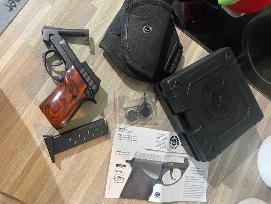 Taurus pt25 like new