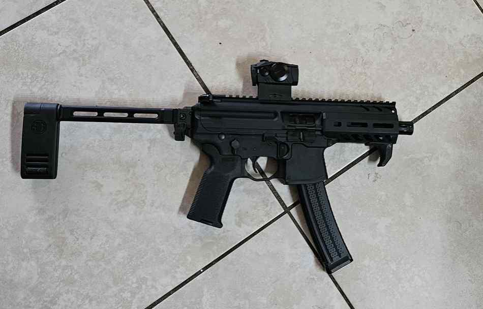 SIG MPX K 9MM BRACE SIG ROMEO5b.jpg