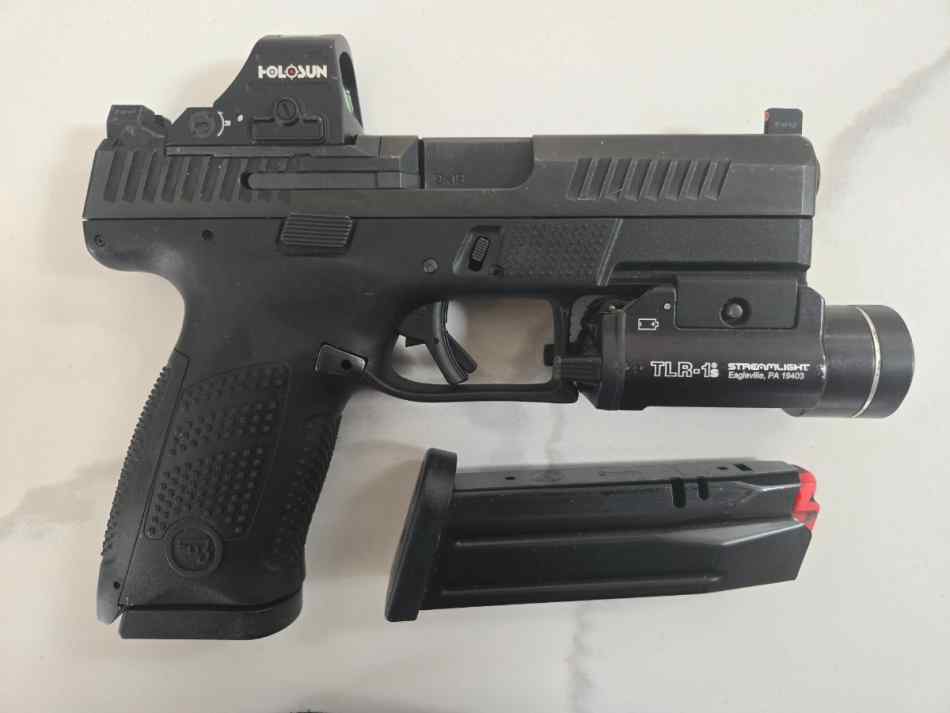 CZ P-10 C Optics Ready Holosun 507C Streamlight 