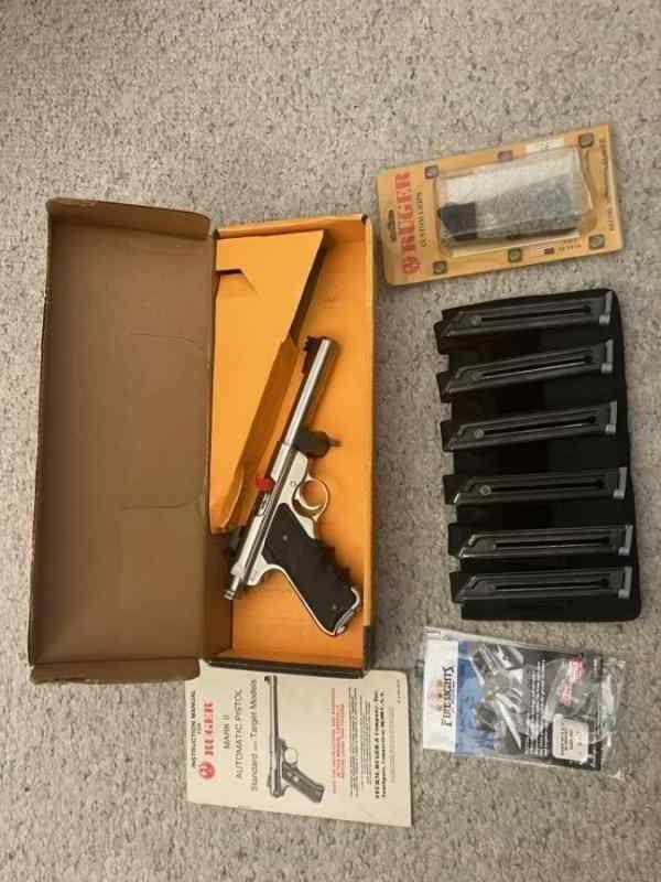 Ruger mk2 w accesories.jpg