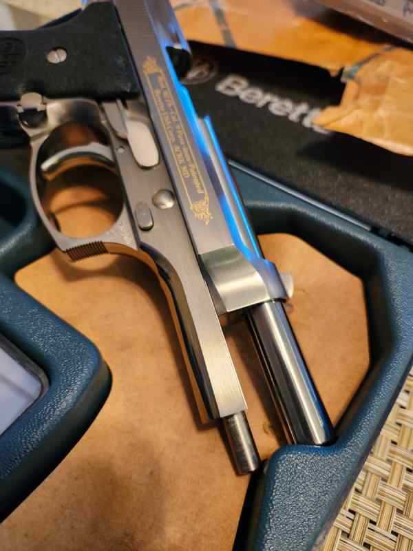 Beretta 92F LNIB Golden 9mm Extremely  Rare