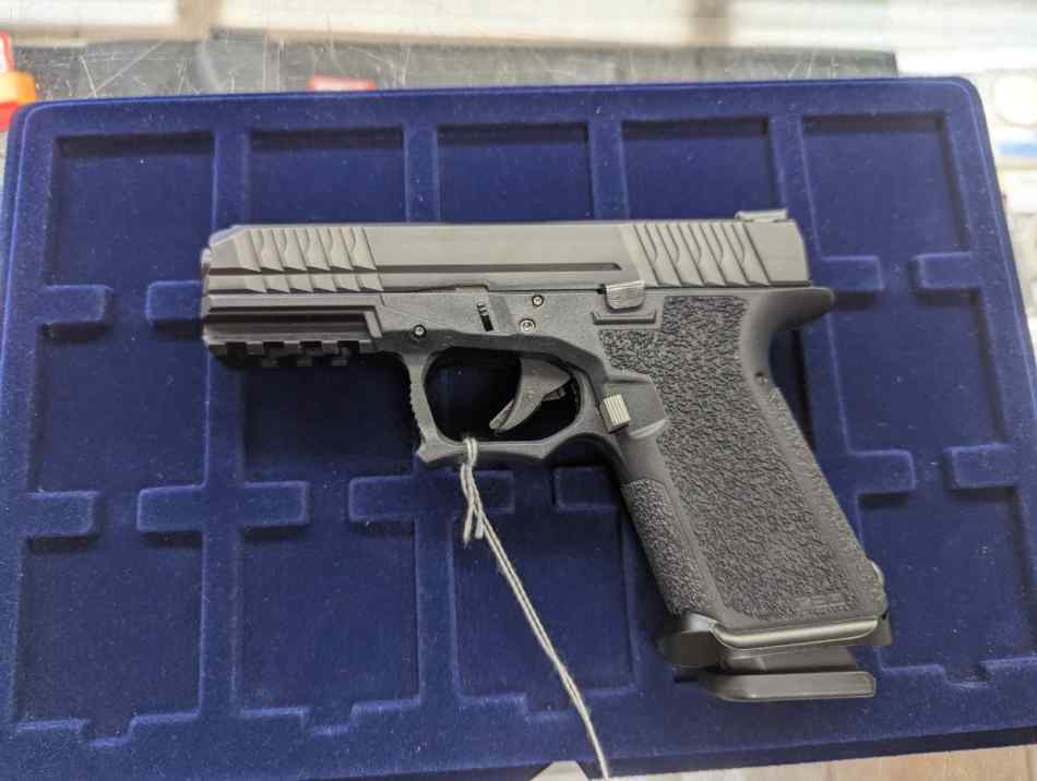 Polymer 80 P80 9mm With 2 Mags and extras