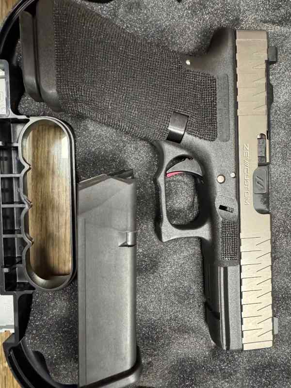 ** ZEV Glock 17 Socom Grey - FACTORY BUILD **