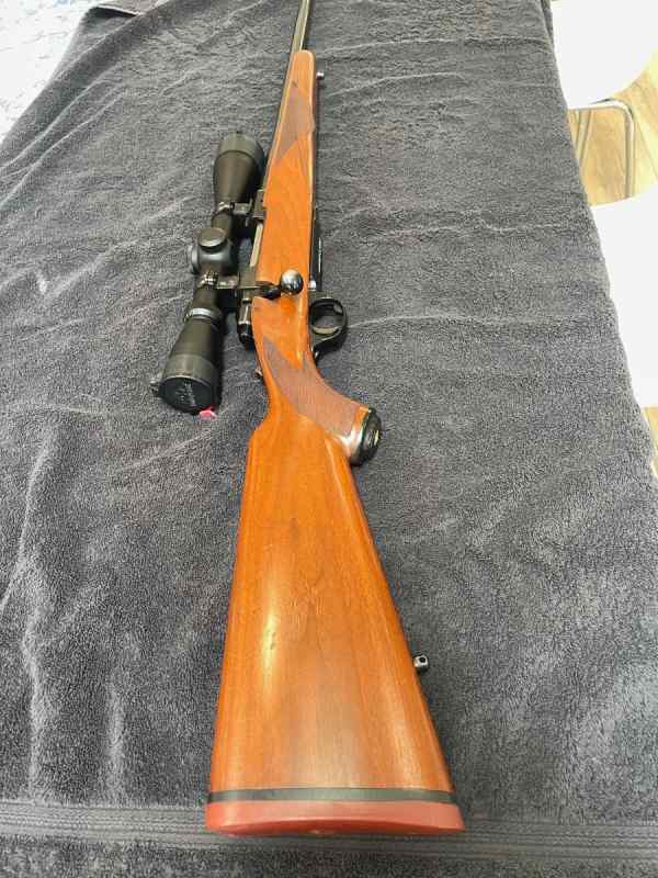 Ruger M77 .243 Leupold 4x12