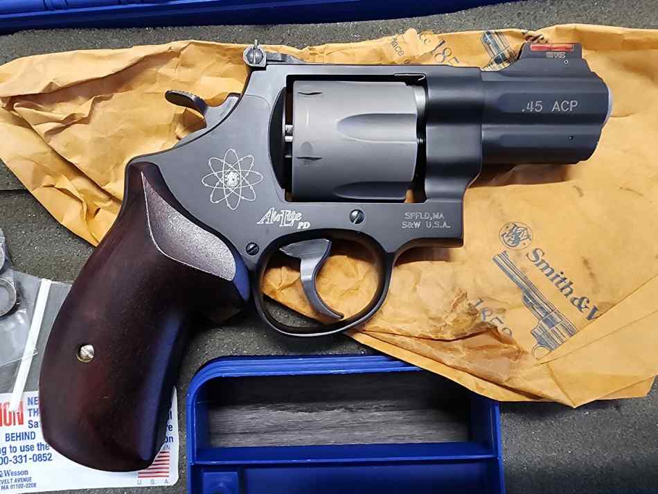 Smith &amp; Wesson Air Lite 325PD Revolver 45ACP 2.75