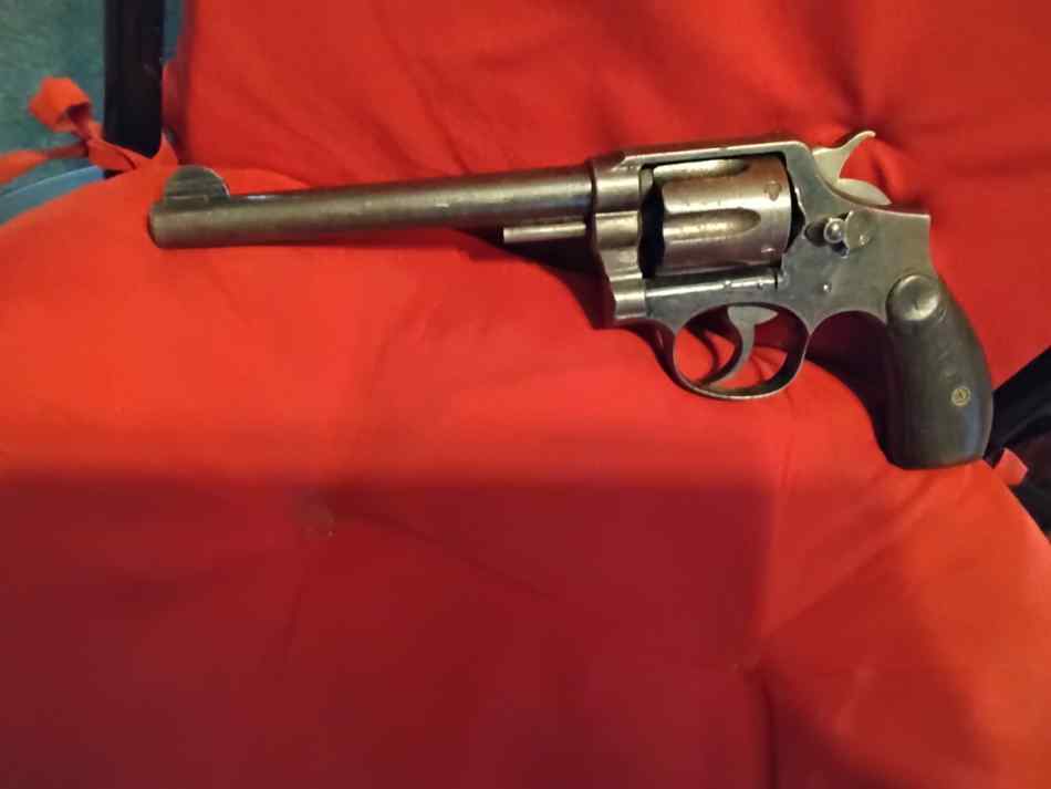 Smith &amp; Wesson Revolver